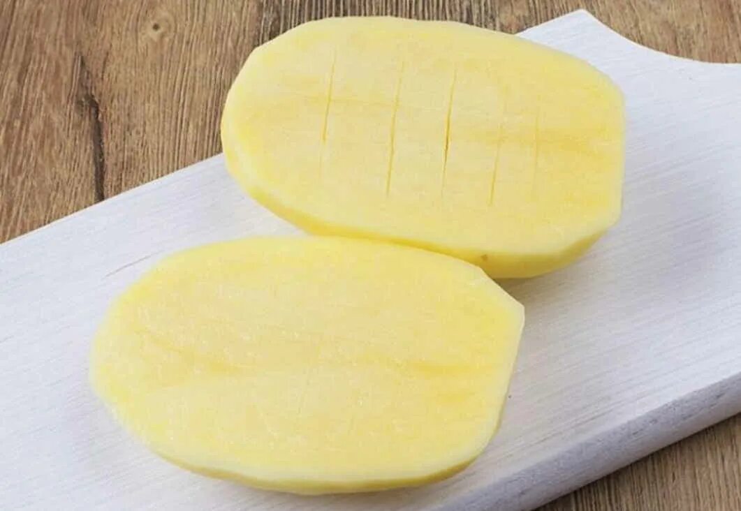 картофель пополам. картофель пополам. картофель разрезали пополам. картофель разрезанный вдоль пополам. сорт картофеля фреско.