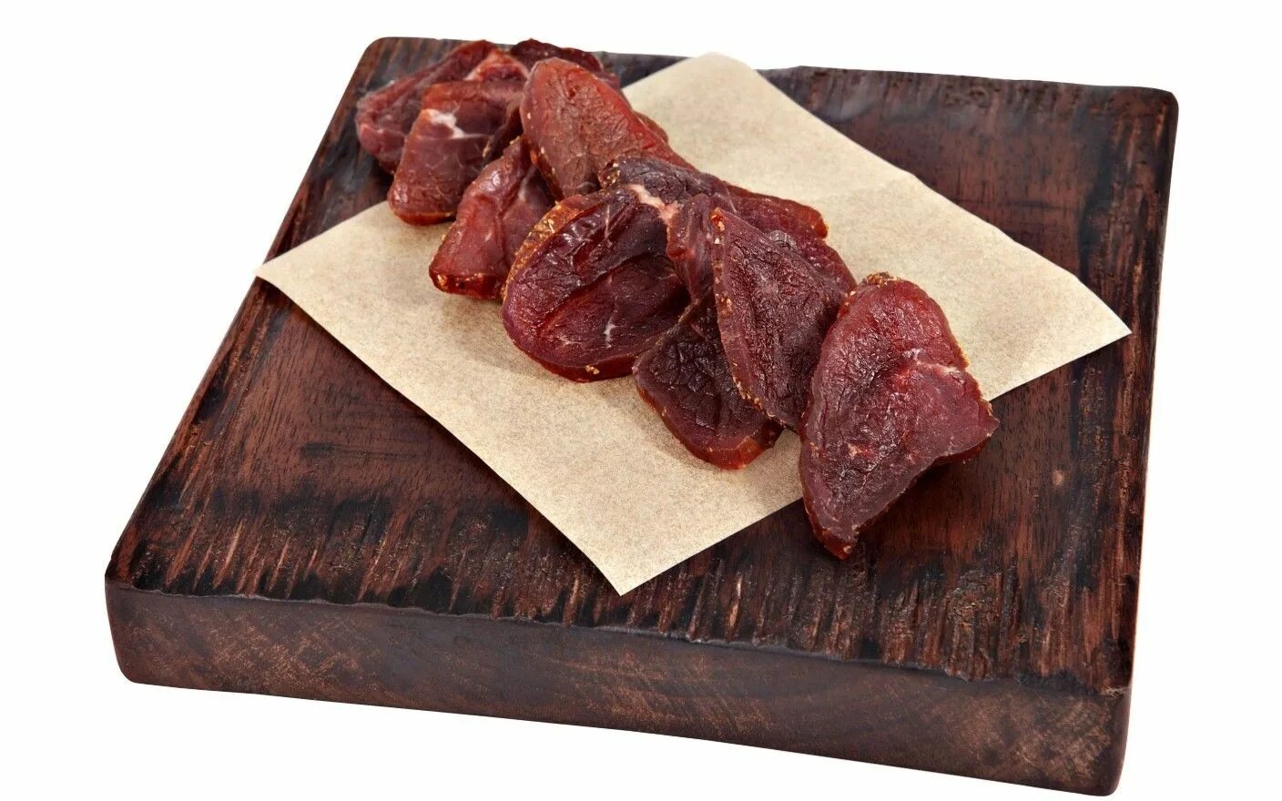 Приготовить стейк баффало. Бифштекс нарезают. Мясо на доске. Стейк тибон. Мясо а5.