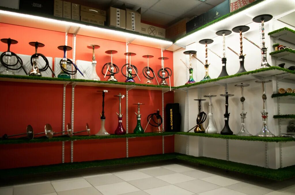 табачный магазин. магазин табака и курительных принадлежностей табак. магазин табака и курительных. магазин табака и курительных. табачный магазин мини.