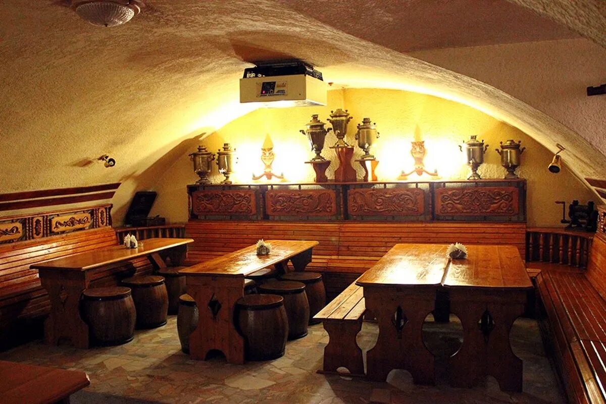 Трактир дзержинск. Зарайск кафе трактир у башни. Трактир вывеска 19 век. Кафе сергиев посадский район. Названия трактиров на руси.