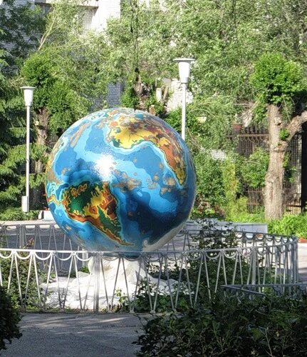 проспект героев сталинграда 48 волгоград красноармейский. пр героев сталинграда 48 волгоград на карте. проспект героев сталинграда 48. волгоград на глобусе. глобус волгоград.