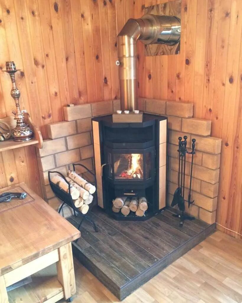 Дачная печь установка. Печь камин dacha. dacha 2 печь. угловая печь-камин теплодар. печь камин в деревянном доме.