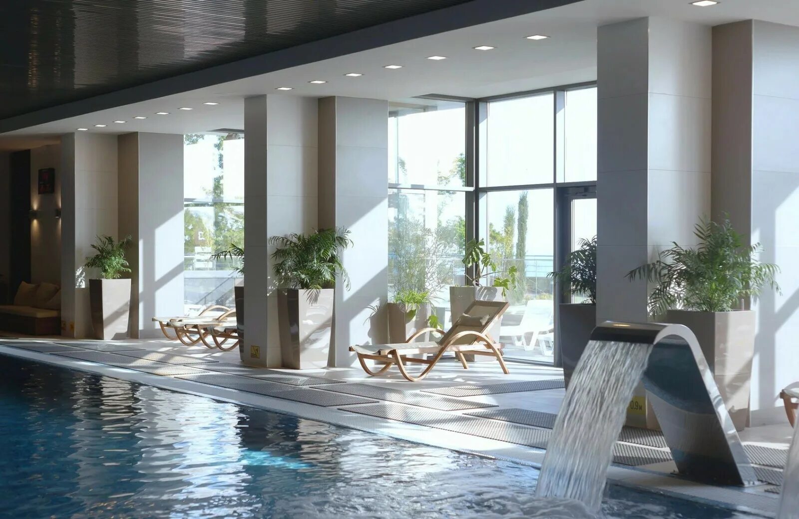 Небуг отели с бассейном. Lavicon hotel небуг. lavicon apart hotel collection. лавикон отель небуг бассейн. lavicon hotel collection туапсе.