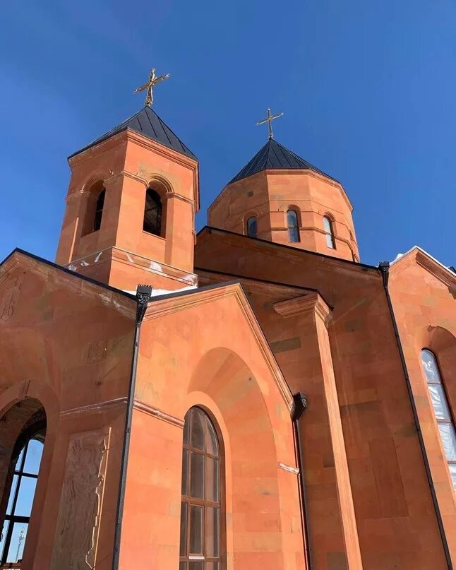 Армянская Апостольская Церковь в Перми. Армянская Апостольская Церковь Ставропольский край. Армянская Церковь в Тюмени. Армянская Апостольская Церковь Ливан. Армянская апостольская церковь отличия