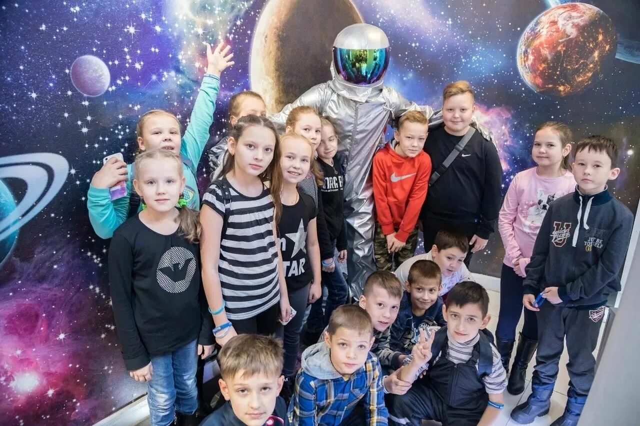 Игровая программа космос. Детям о космосе. планетарий в детском саду. дети в космическом музее. фотосессия космос для детей.