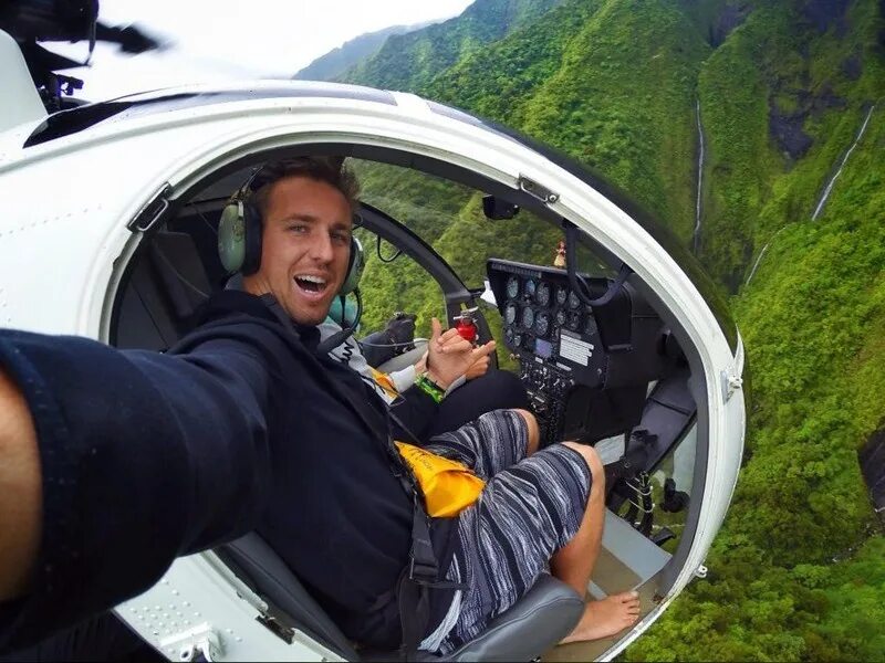 мачу-пикчу, перу селфи. селфи на статуя христа-искупителя в бразилии. крутые селфи. смешные селфи. необычные селфи.