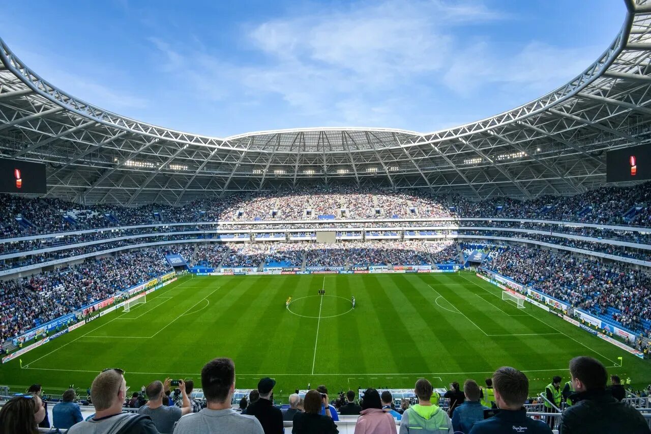 Arena stadium. Футбольная арена арены. Стадион открытие арена москва. Футбольная арена в ростове на дону. Петербург зенит арена.
