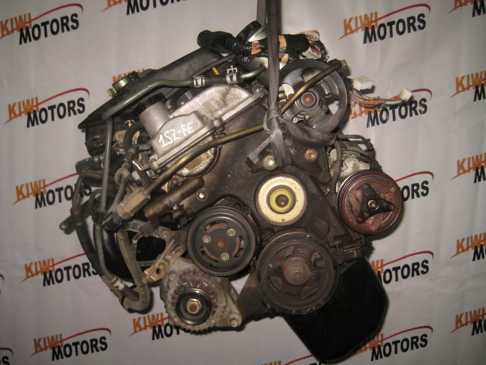 Мотор 1sz-fe. Егр тойота платц 1sz-fe. Тойота витц двигатель 1sz. Toyota vitz 2001 двигатель 1. 1sz fe двигатель.
