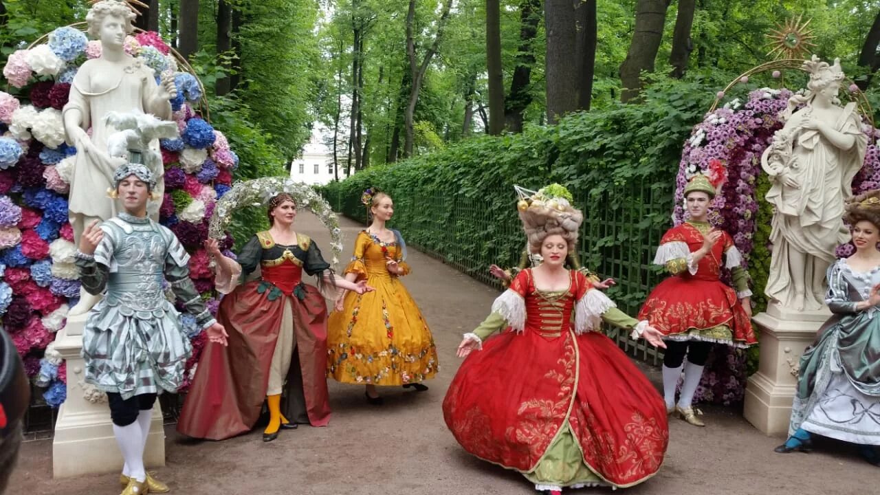 Императорские сады спб. Международный фестиваль цветов санкт-петербург. Выставка цветов в александровском саду. Фестиваль садов спб. Фестиваль садов спб.