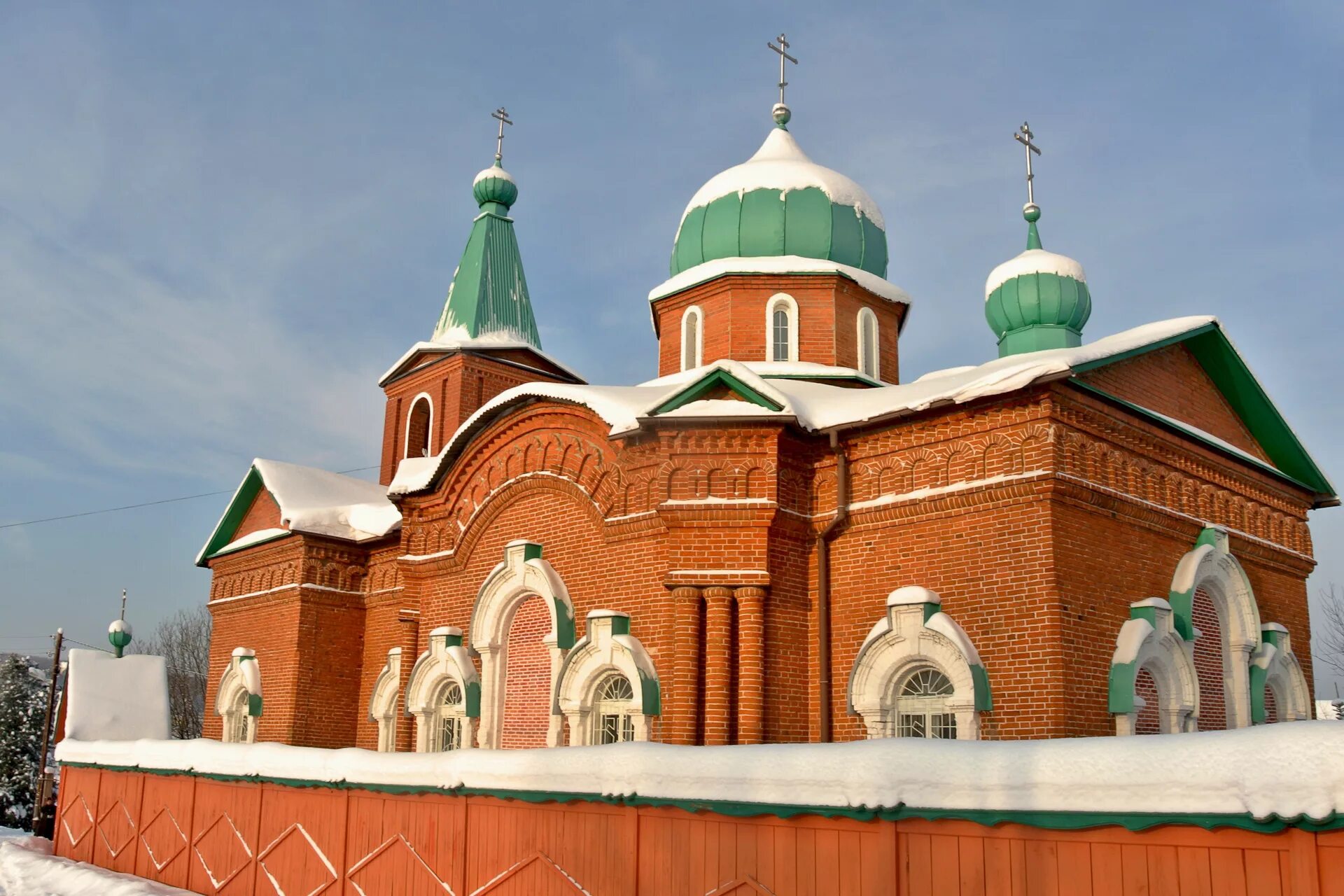 Тарасково свято троицкий. Свято-Троицкий монастырь Тарасково. Село Тарасково Свято-Троицкий мужской монастырь. Свято-Троицкий Всецарицынский мужской монастырь село Тарасково. Храм в Тарасково Свердловская область.