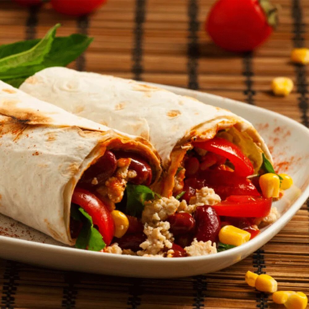 Бурито с говядиной. Бурито мексика. Бурито мексиканская кухня. Брос буритос. Бурито в тортилье.