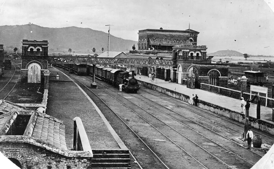 Железные дороги в Индии 19 век. Индийская колея железной дороги. Колея ЖД В Индии. ЖД Индии 19 век. Железные дороги были в странах