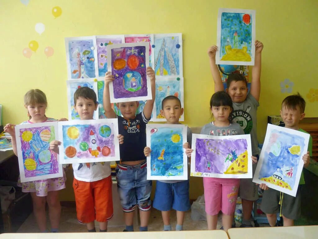 Детские рисунки на тему космос. Мы гагаринцы в садике. Детские рисунки на тему космос. Космос глазами детей рисунки конкурс. Конкурс рисунков космос.