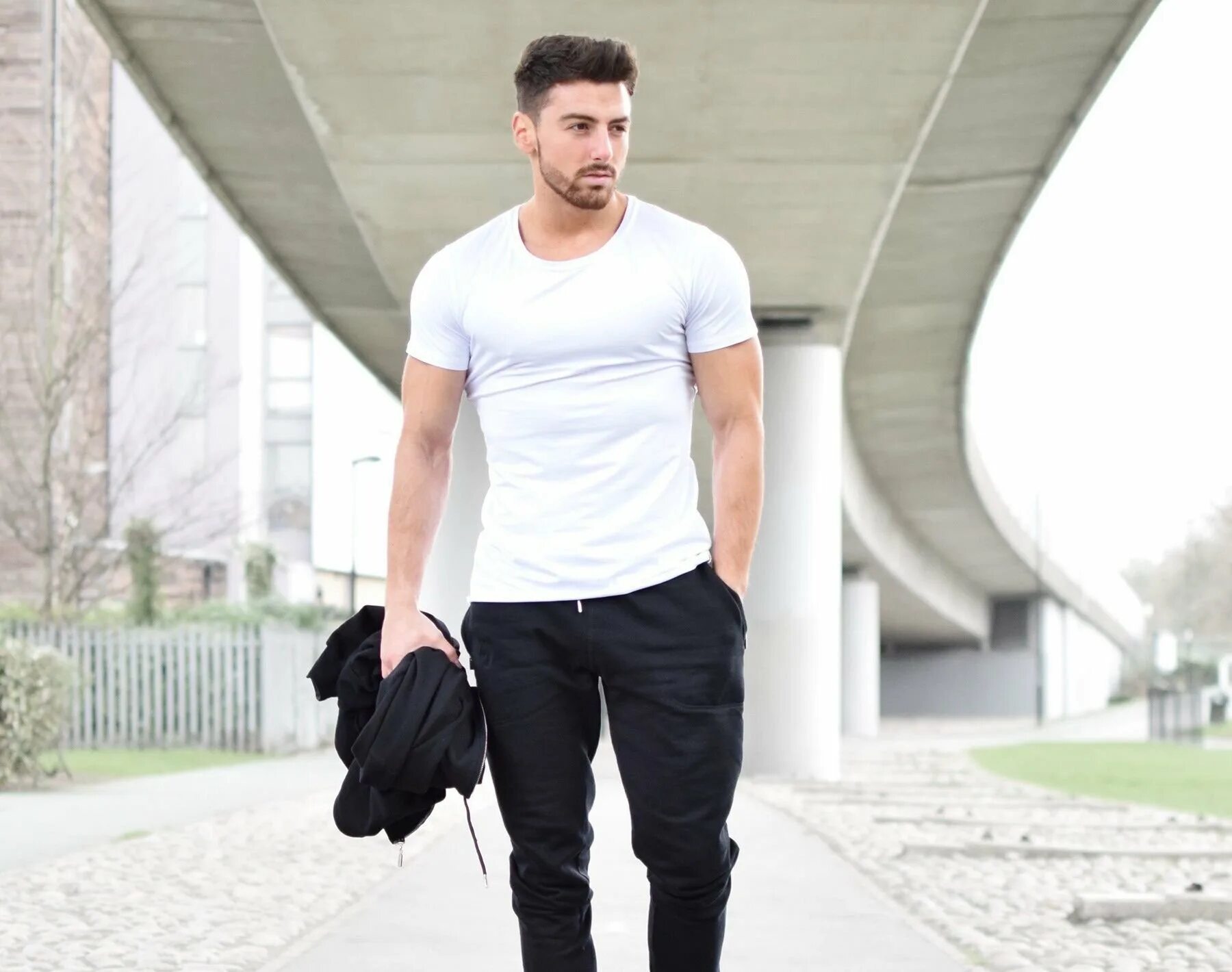 Как человека можно одеть. Стильная одежда для мужчин. Модный мужчина. Мужской стиль. Стильный мужчина.