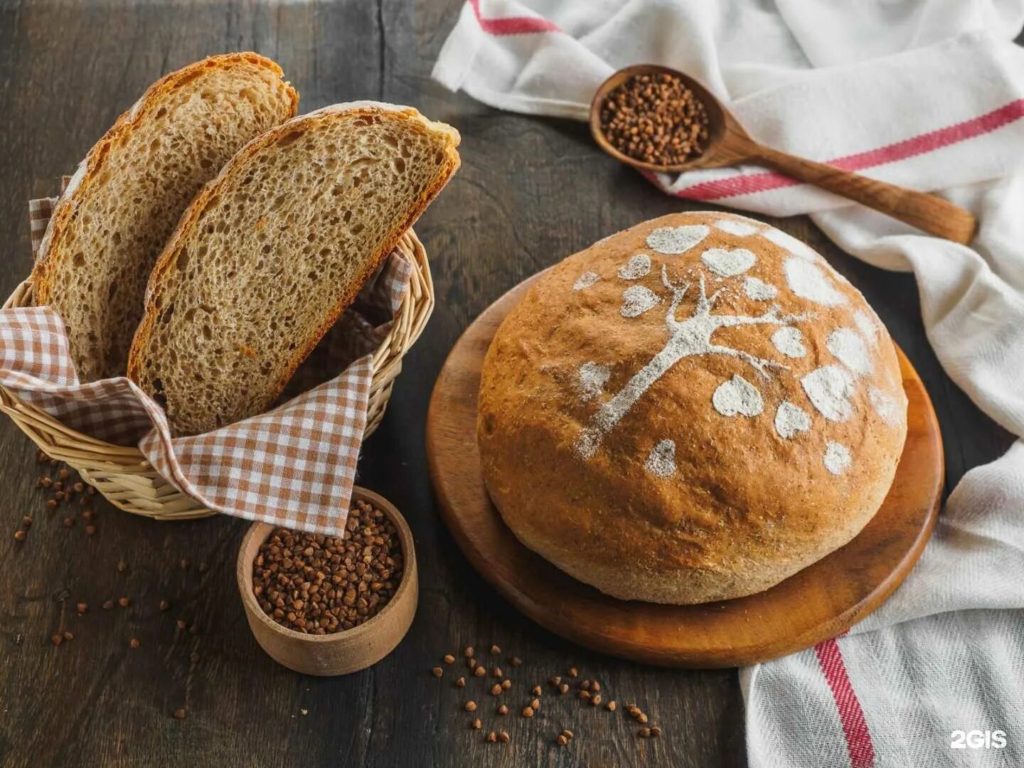 Хлебница гречневый хлеб. Хлеб с добавлением гречневой муки. Хлебница Осиново. Хлебница вывеска.
