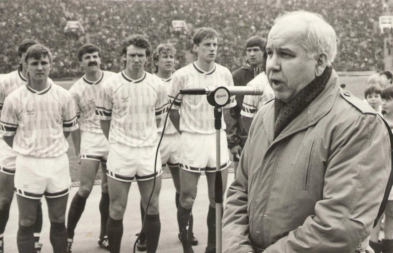 волгоград красноармейский район ссср. выпускники 1992 года. волгоград в 70е. россия 1992 год. волгоград 1992 года.