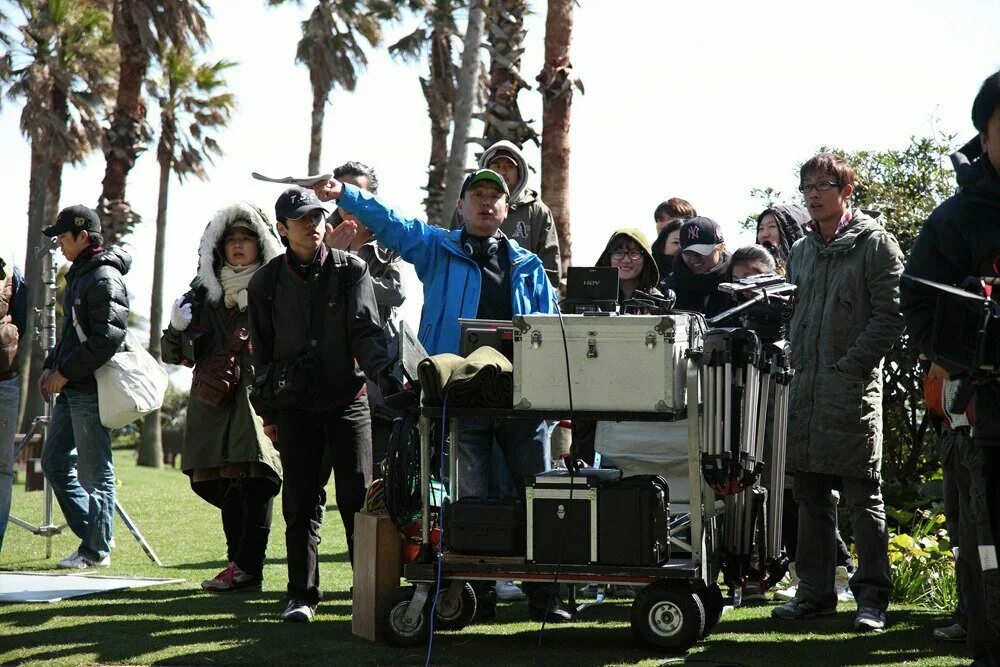 The boys сериал. эрик крипке пацаны. энтони старр на съемках пацаны. тимоти шаламе фото со съемок. съёмки фильма плохие парни.