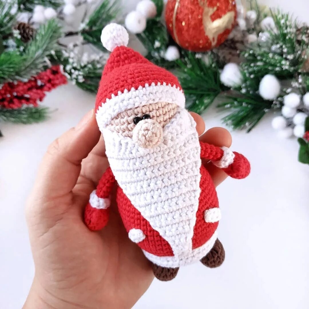 Дед мороз крючком. Вязаные новогодние игрушки дед мороз. игрушка дед мороз крючком. елочная игрушка дед мороз крючком.