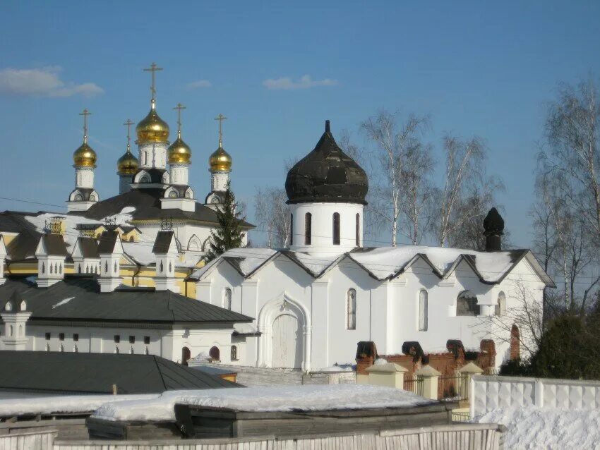 Михайловская слобода раменском городском. Михайловская Слобода Московская область храм. Церковь Михайловская Слобода Раменский район. Храм Паисия Великого Михайловская Слобода. Храм Архангела Михаила в Михайловской Слободе.