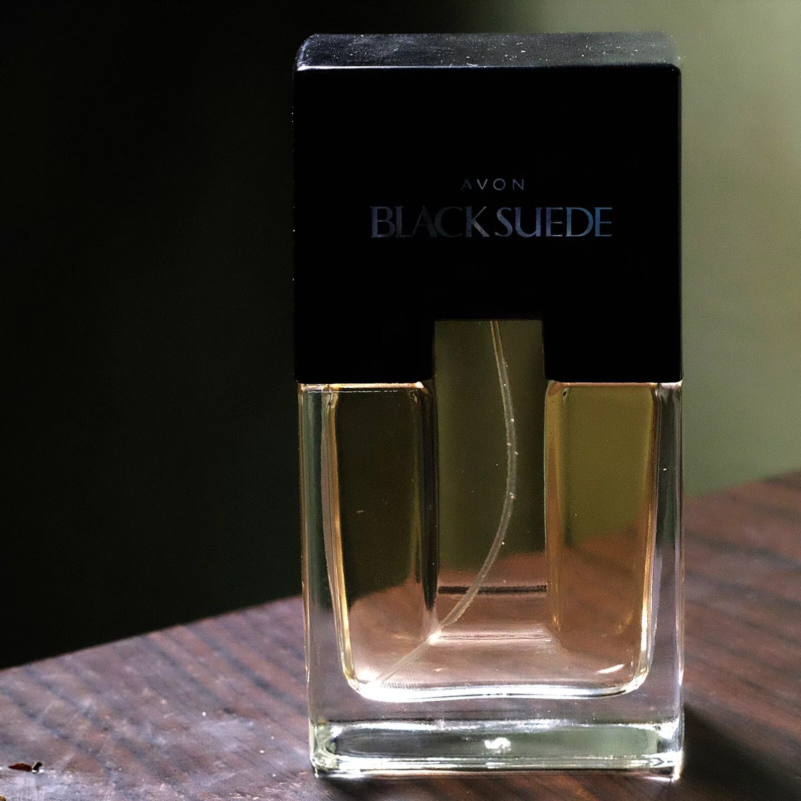 Avon black suede. Avon Black Suede intense EDT. Духи Black Suede Dark. Black Suede Touch 30 мл. Black Suede real Avon.