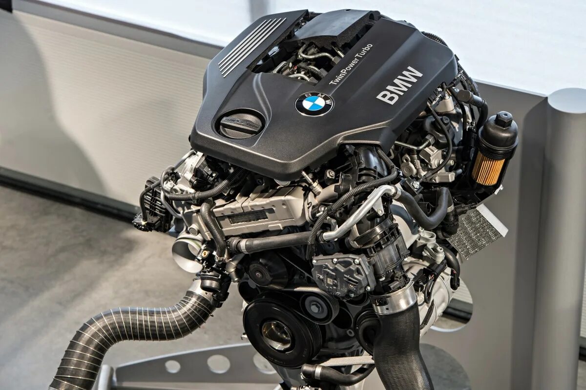 Новые двигатели бмв. B48b20 двигатель BMW. BMW b38 engine. Двигатель b48 BMW f30. B48b20.
