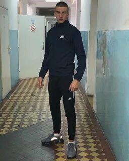 Пацаны в спортивках