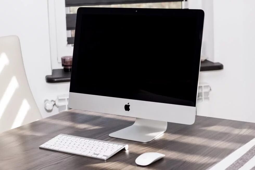 Рабочий моноблок. Компьютер эпл аймак. Моноблок Apple IMAC 27 клавиатура. Моноблок Apple 2021. Моноблок IMAC 2010.