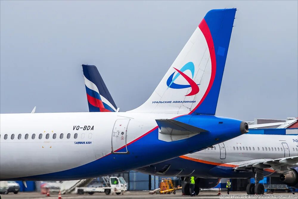 Боинг 747 азур эйр. Самая лучшая авиакомпания в мире. Российские авиалинии. Самолет и аэропорт. Авиакомпания трансаэро боинг 747.