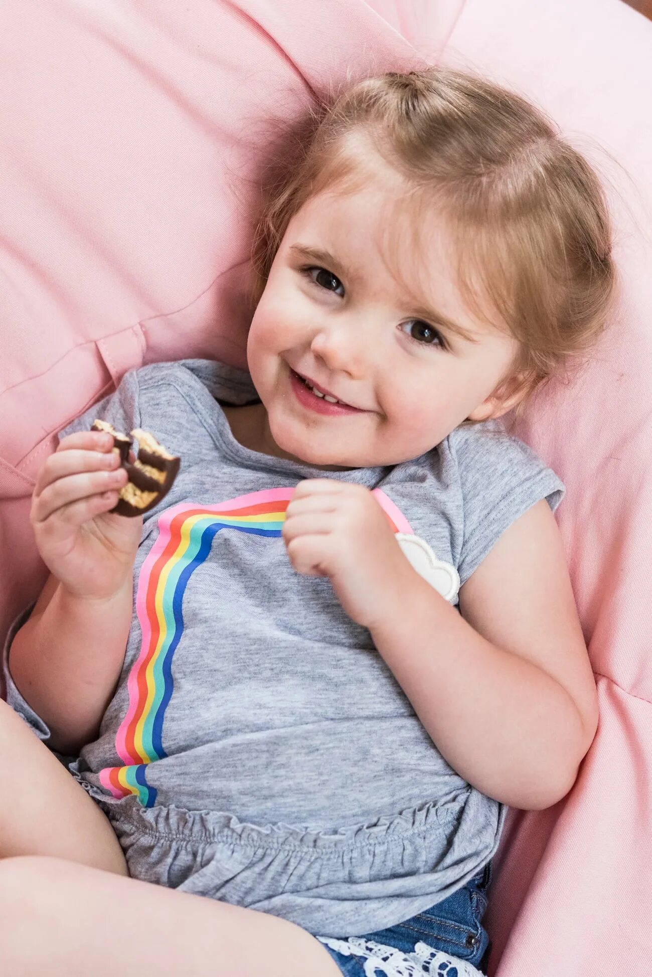 2 years old girl
