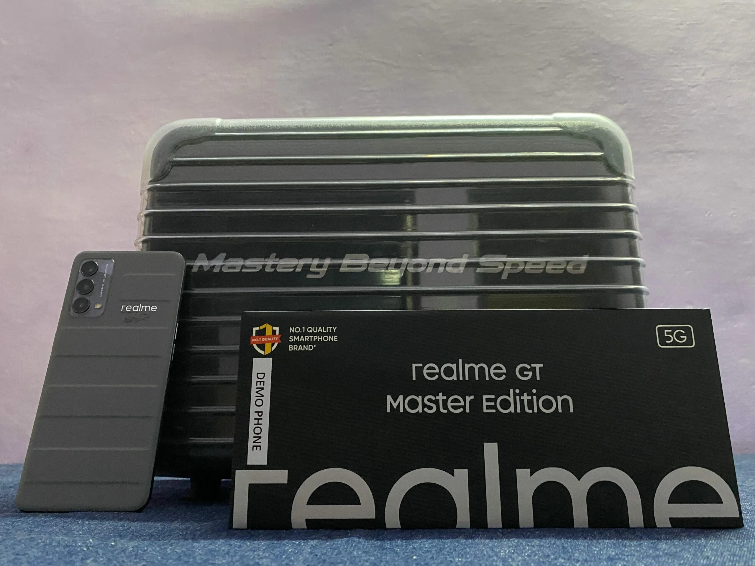 Дисплей на Realme gt Master. Realme gt Master Edition 5g. Realme gt Master Explorer. Realme gt Master Edition обзор.