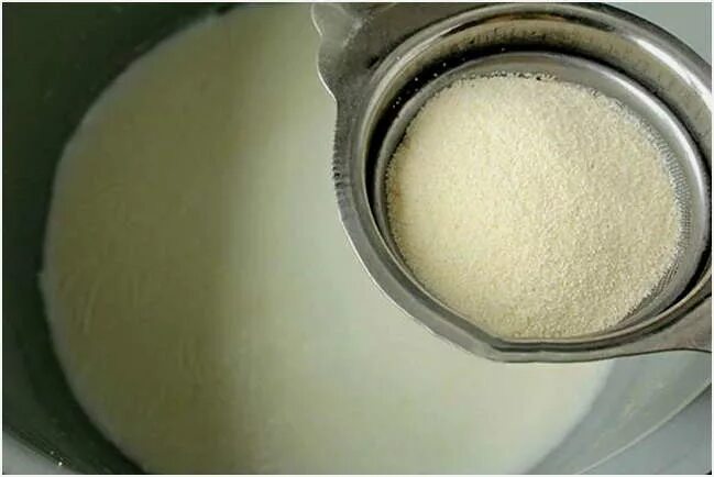 Манная каша щенку. Манная каша. С чем кушать манную кашу. Рецепт манной каши на молоке на 2 порции. Рецепт овсяной каши.