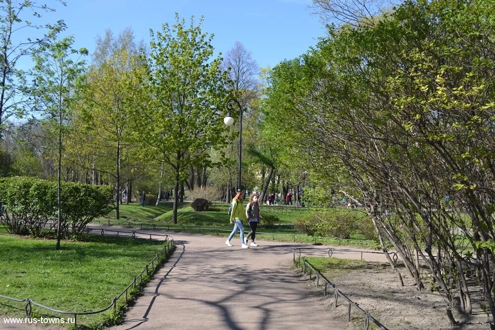 Когда откроют парки в спб. 5 post петергоф. Когда откроют парки в спб. Радиолокационный пост петергоф. Малоохтинский парк вид сверху.