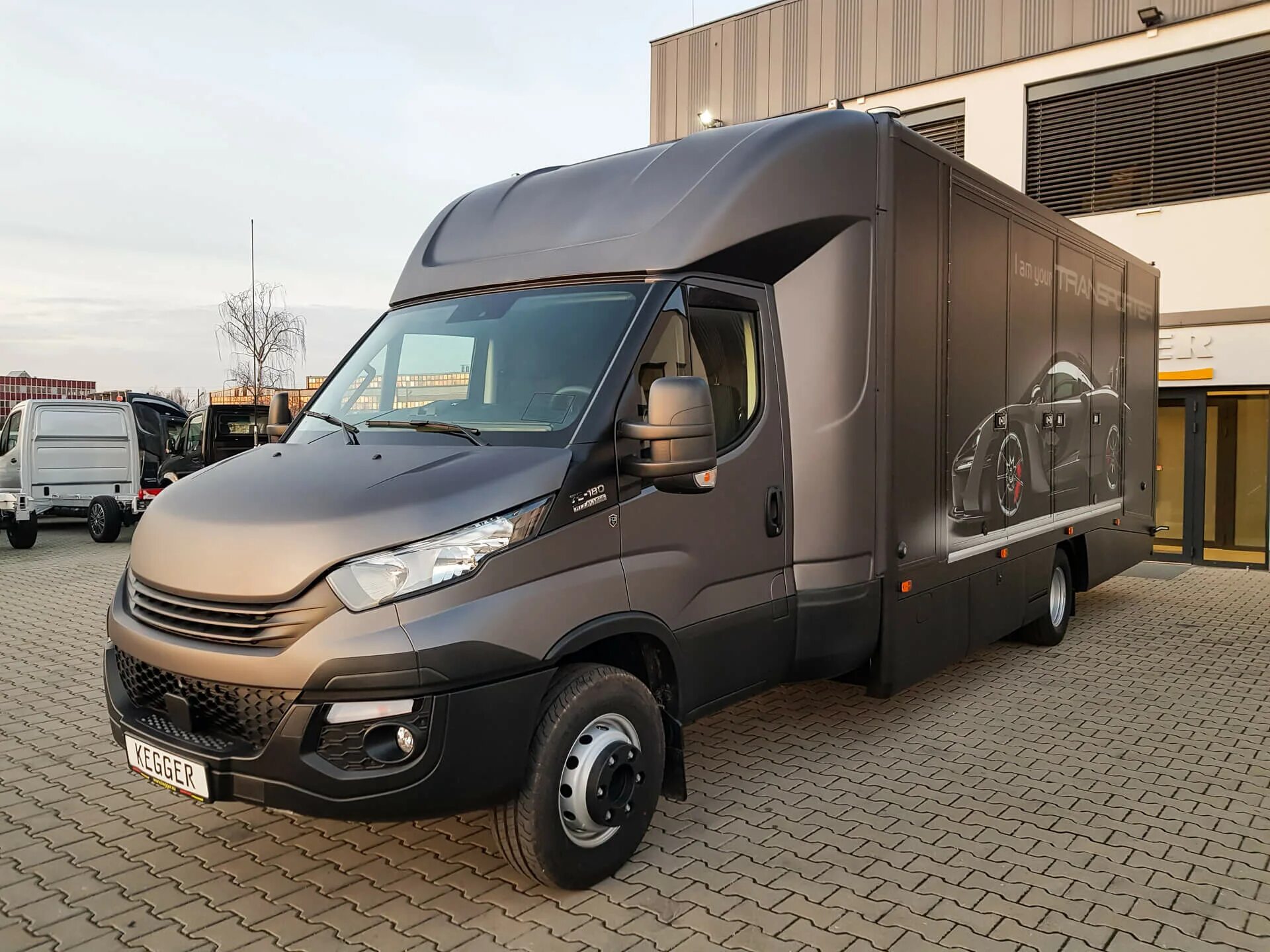 Iveco Daily 2015 со спальником. Ивеко Дейли 2021. Новый Ивеко Дейли 2021. Ивеко Дейли 70 с 15 с спальником.