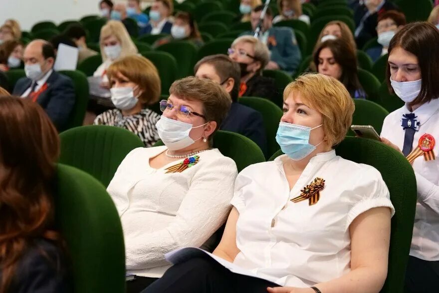 Городская дума новый уренгой. Депутат нового уренгоя. новый уренгой депутаты. депутат госдумы новый уренгой.