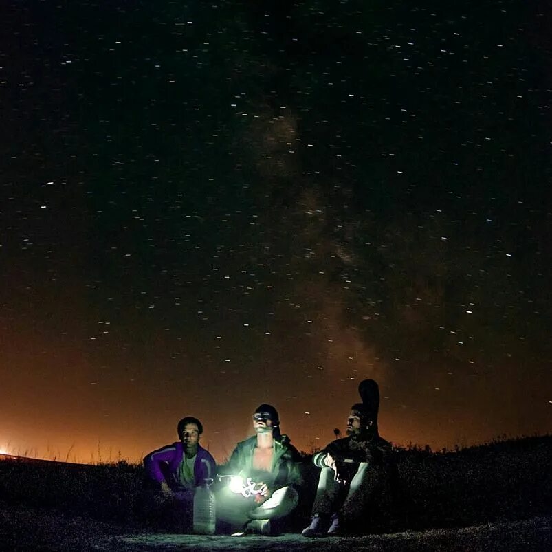 ночью можно будет наблюдать. метеоритный поток персеиды. метеорный поток южные дельта-аквариды. душевное общение ночью. ночью можно будет наблюдать.