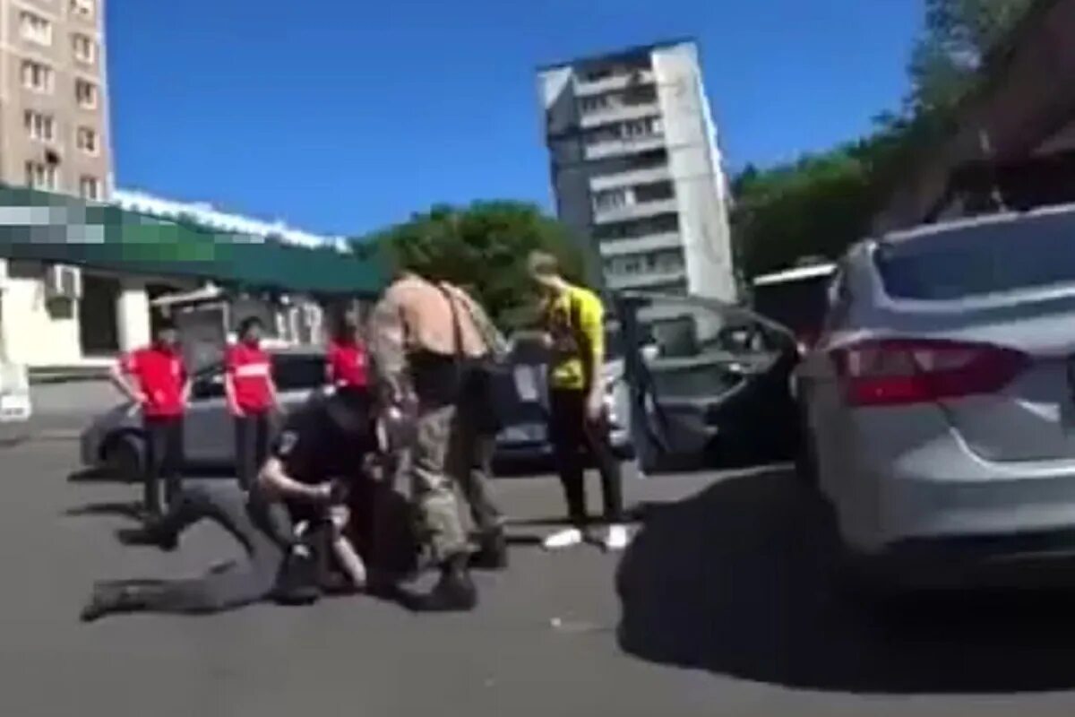 Мвд «гром» и стопхам. Машина спецназа. Стопхам спецназ. Задержание активистов стопхам. Стопхам 2012.