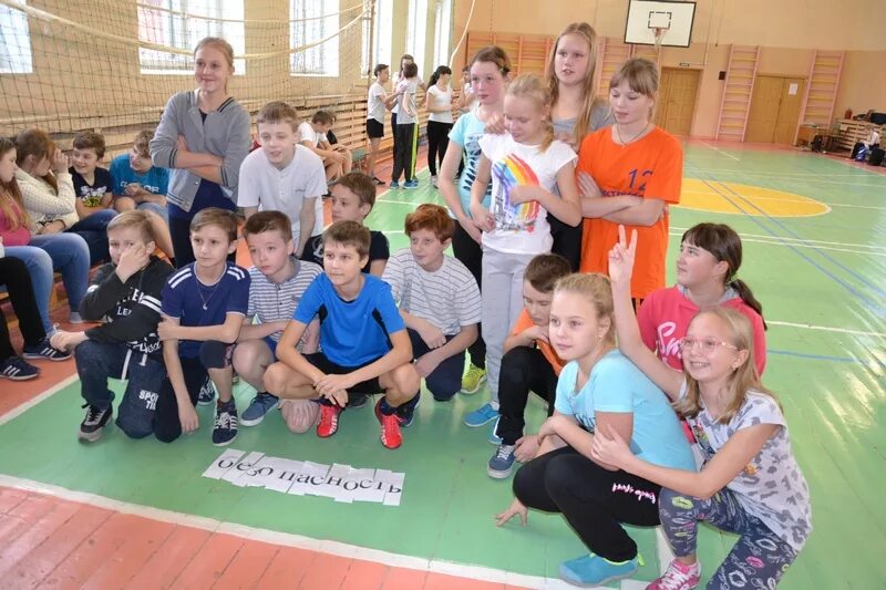 Город рославль спортивная школа молодежка. Спортивная школа номер 9. 32 школа астрахань. Сайт школа 9 спортивная. Сайт школа 9 спортивная.