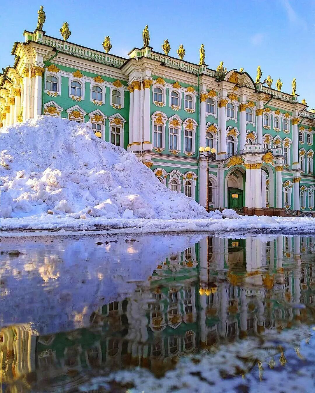 Сколько зимних дворцов в петербурге