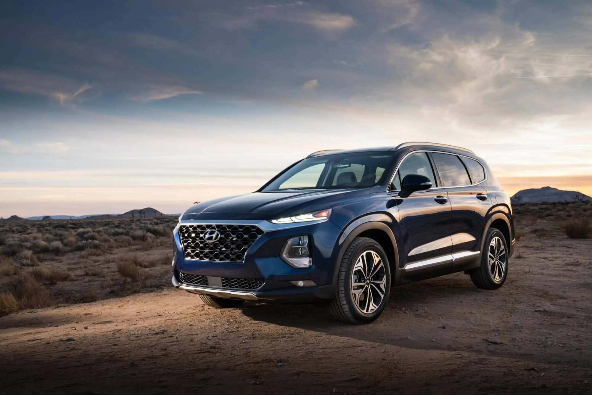 Хендэ санта фе 2019. Хендай санта фе 2019 черный. Hyundai santa fe 2020. Santa fe 2019 характеристики. Хендай санта фе 2019 отзывы.