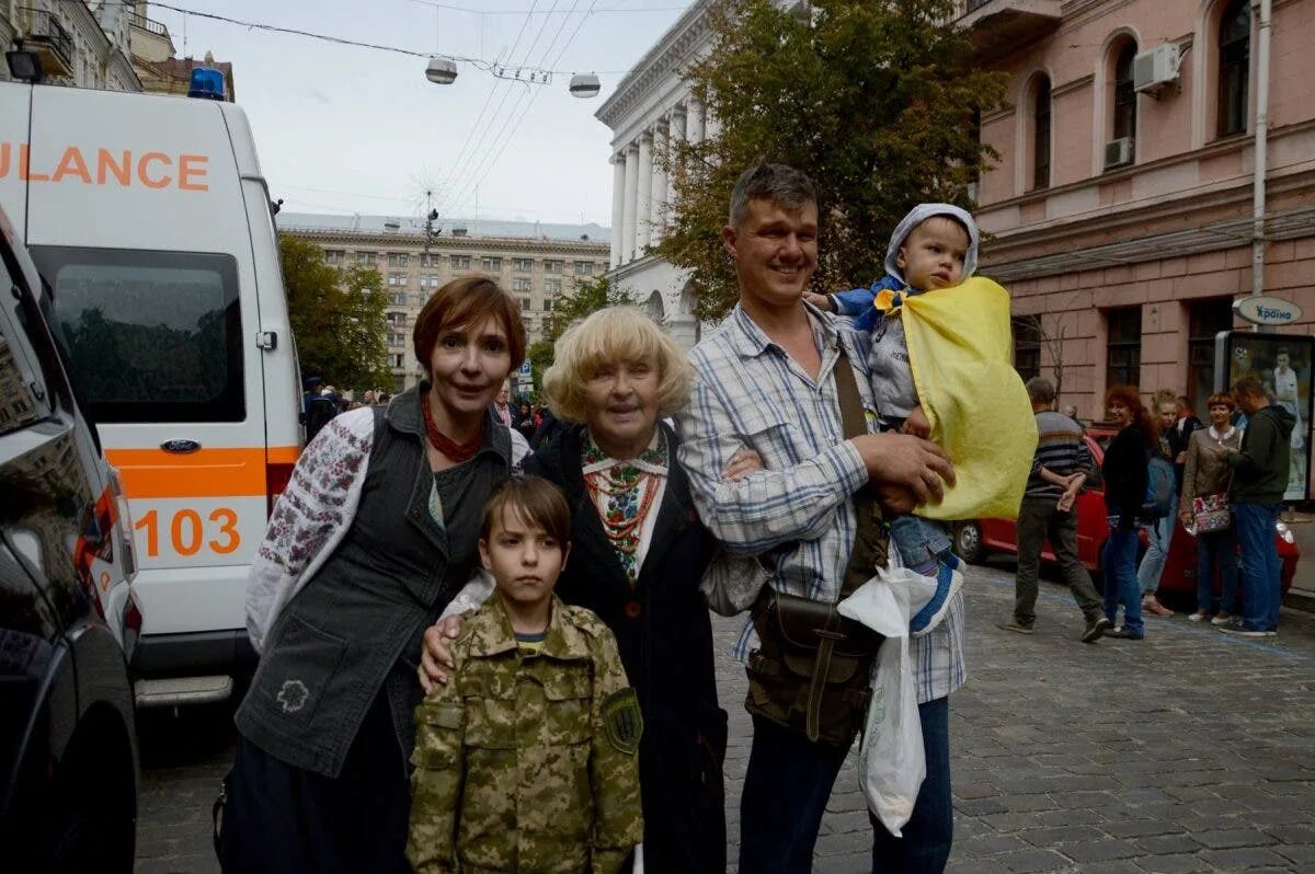 Ада роговцева биография сейчас. Ада роговцева и константин степанков. ада роговцева семья. ада роговцева муж фото. ада роговцева муж.