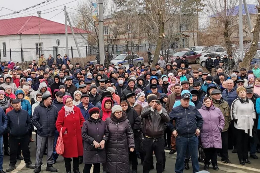 Оренбургской области в первомайске на неделю. Посёлок Первомайский Оренбургская область. Первомайск Оренбургская область Первомайский район. Оренбург поселок Первомайский. Жители Оренбургской области.