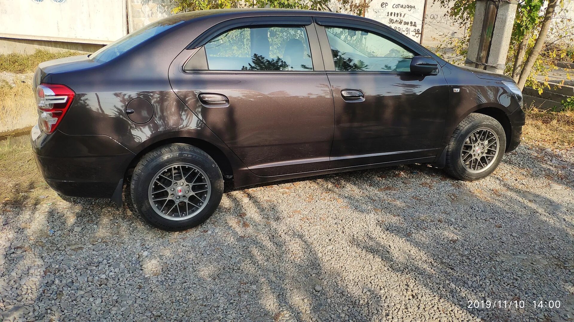 Cobalt шины. Chevrolet cobalt burnt coconut. шевроле кобальт 195 60 15. диски шевроле кобальт 4х100. шевроле кобальт на 16 колесах.