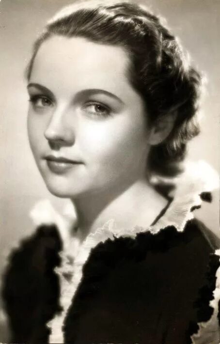 джейн уайатт с тростью. каллиопе джейн тейлор chloe. Jane gallery. Jane wilde 2021. каллиопе джейн.