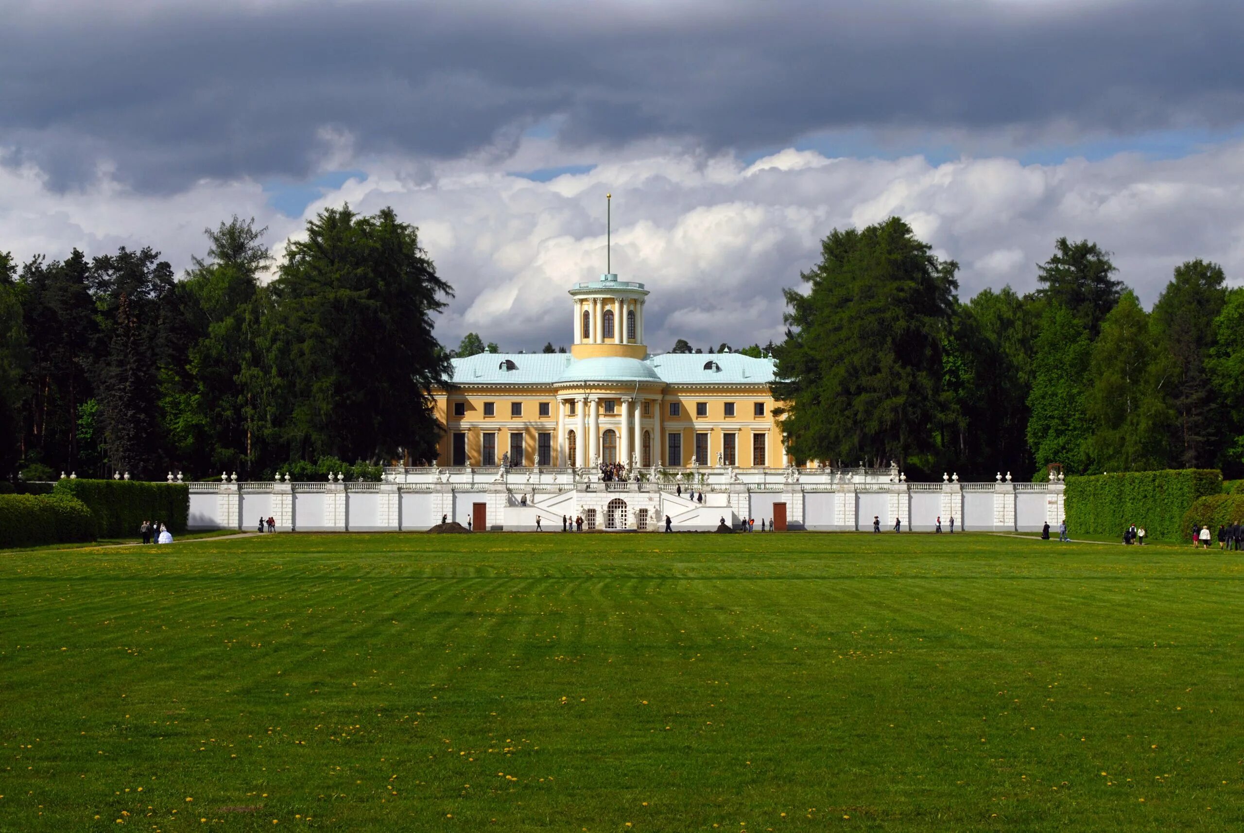 Дворец кусково оранжерея. Дворец кусково оранжерея. Большая каменная оранжерея в кусково. Ансамбль усадьбы кусково. Усадьба кусково оранжерея.