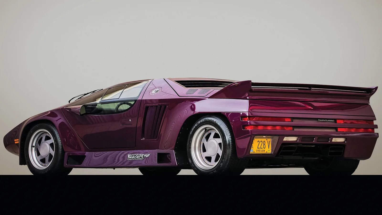 Vector w. Vector w8 twin turbo. 1989 vector w8 twin turbo. vector w2 twin turbo 1980. vector w8 twin turbo салон.