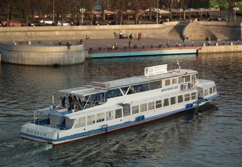 Теплоход р. Речной трамвайчик ростов на дону. Теплоход р. Теплоход р. Плотовод проект р-33б.