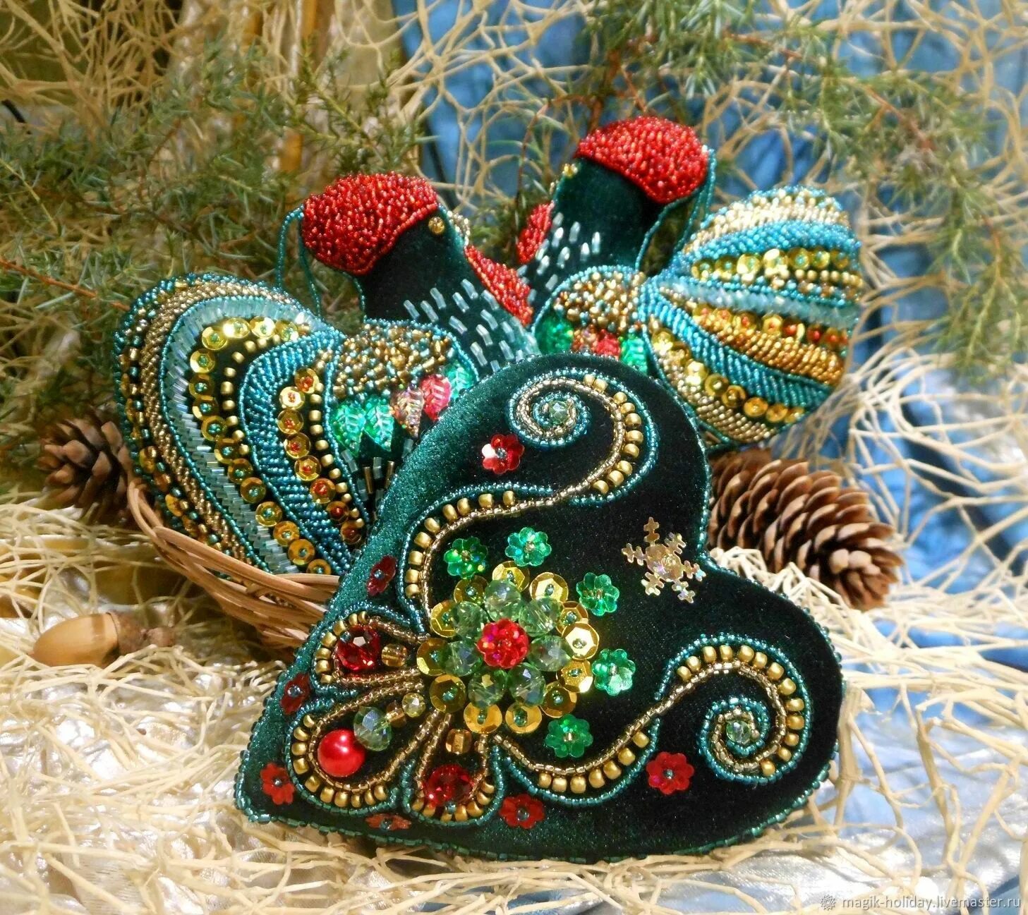 новогодние интерьерные гномы. новогодний венок. новогодние игры. елочные игрушки декупаж медальоны. ярмарка мастеров новый год.