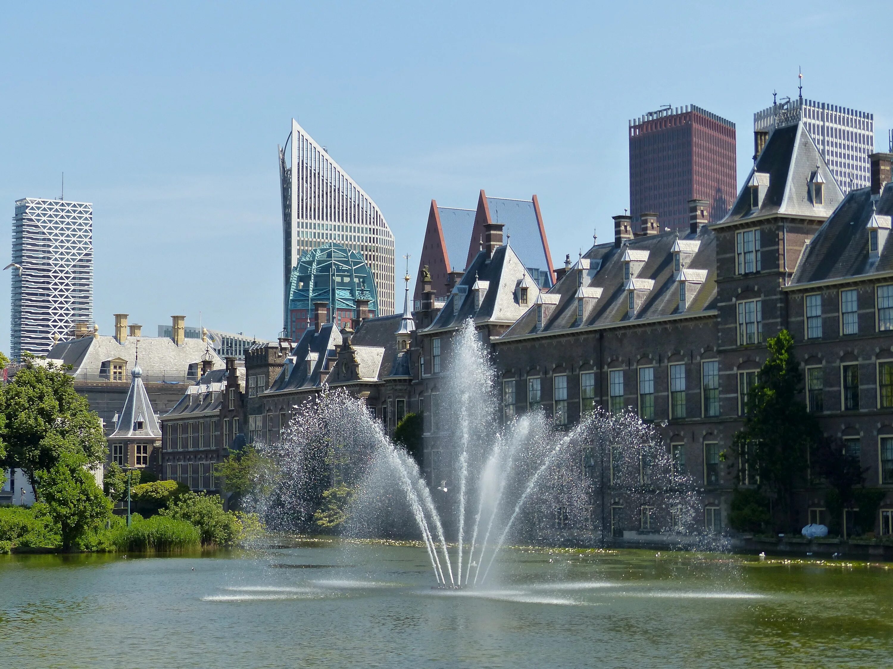 Den Haag / Голландия. Бинненхоф Гаага. Гаага правительство. Den Haag город. Гаага что это