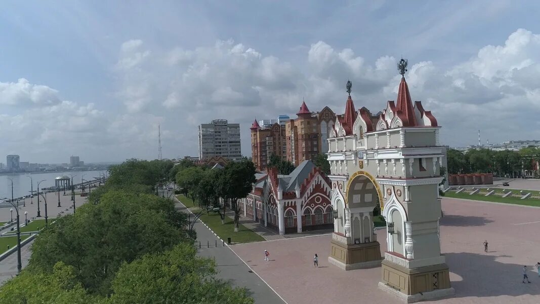 Сайт благовещенска в контакте. Благовещенск Амурская область. Город Благовещенск Амурская область. Набережная Благовещенска Амурской области. Арка в Благовещенске Амурской области.