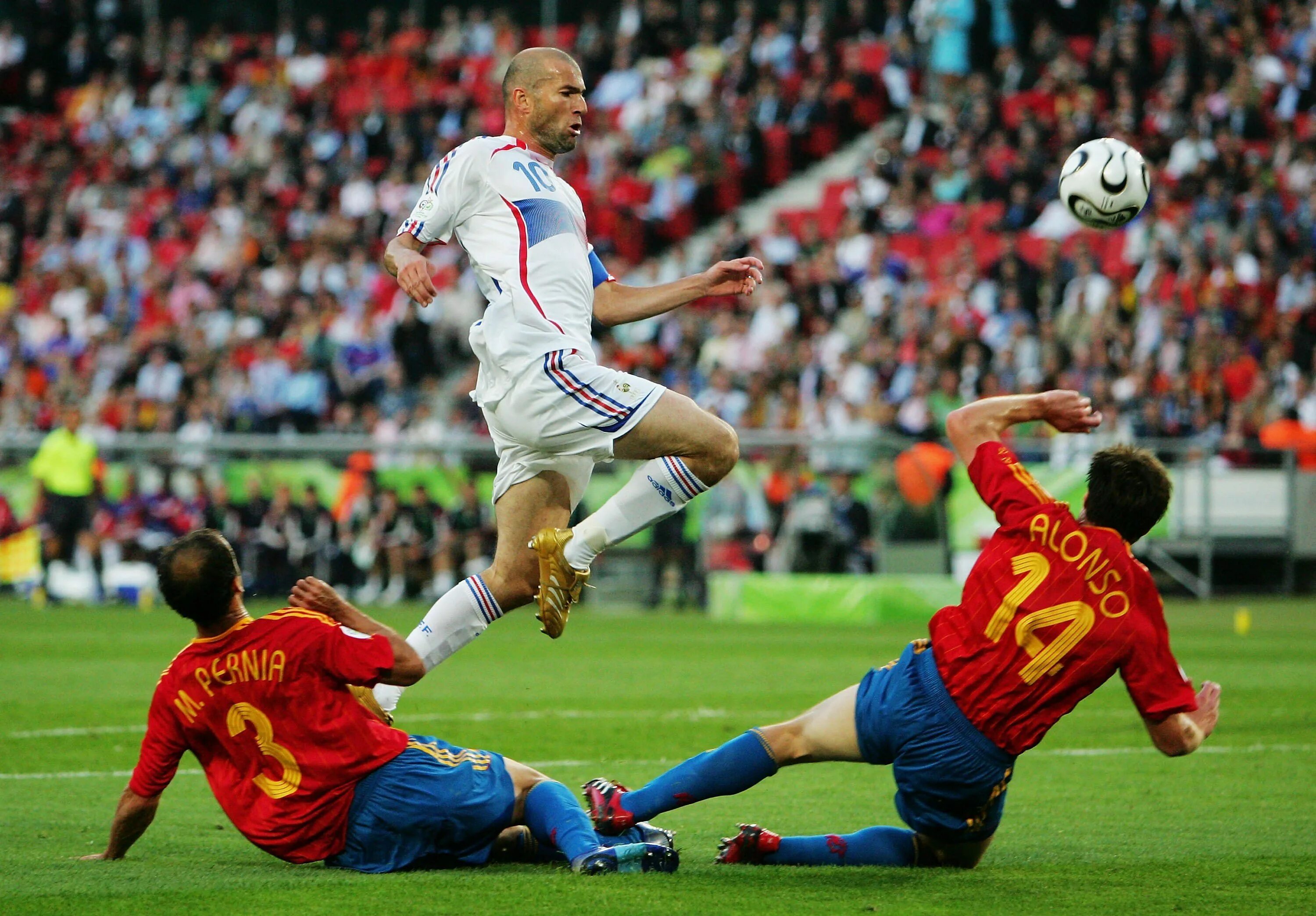 World cup soccer. Зинедин Зидан 2006. Зинедин Зидан ЧМ. Франция Испания ЧМ 2006.